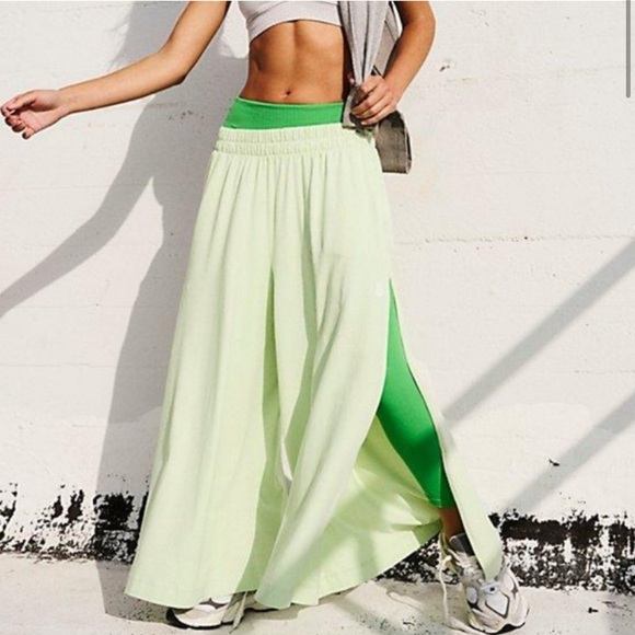 Free People Hot Shot Slit Wide Leg Pants. Size Small. NWT!! - Picture 2 of 3